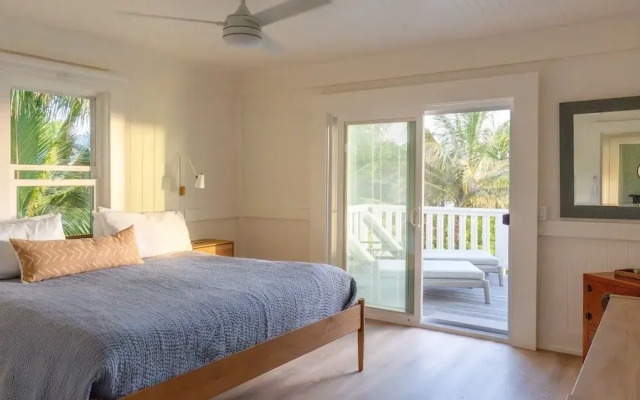 Hale Kalani 2 Bedroom Home by RedAwning