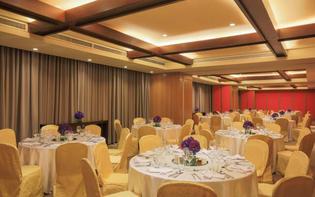 Holiday Inn & Suites Makati by IHG