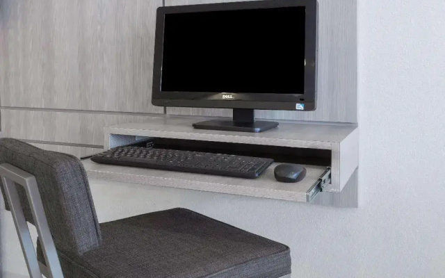 Microtel Inn & Suites By Wyndham Modesto Ceres