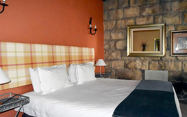 The Clarens Country House