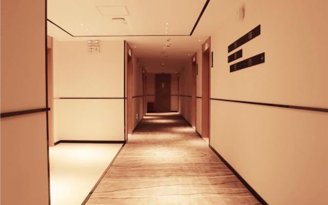 City Comfort Inn Wuzhou Canghai Lake