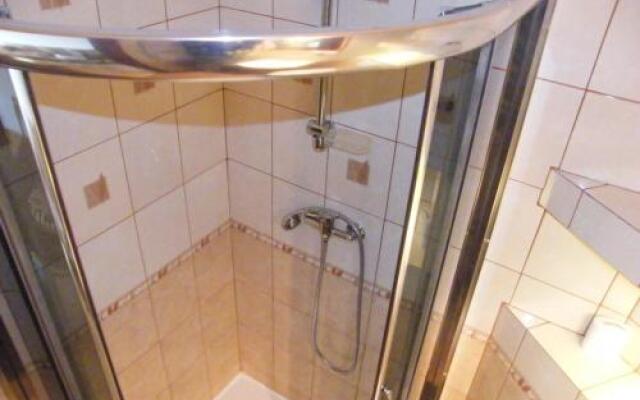 Pokoje Gościnne "Pod Klonem"