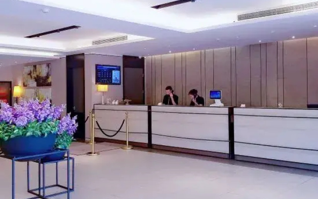 Homeinn Plus Hotel (Tai'an Dongyue Street Renault Wuyue Plaza)