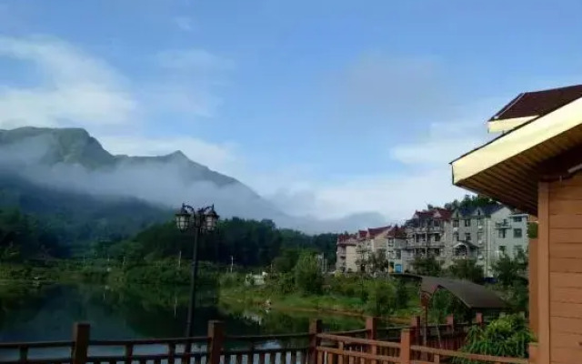 Fuchun Dalingtu Resort