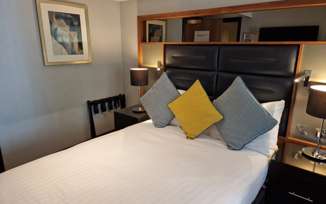 Elite Venue Selection Felbridge - Gatwick