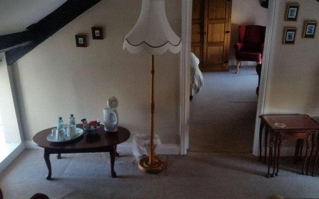 Greyhound Inn
