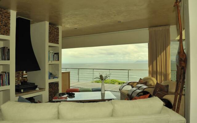 Whalesong Lodge