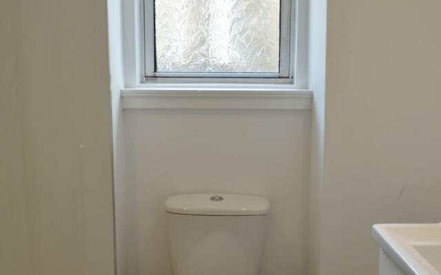 Central 2 Bedroom Flat in Edinburgh