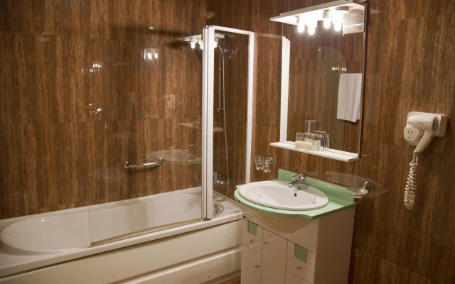 Phoenicia Grand Hotel