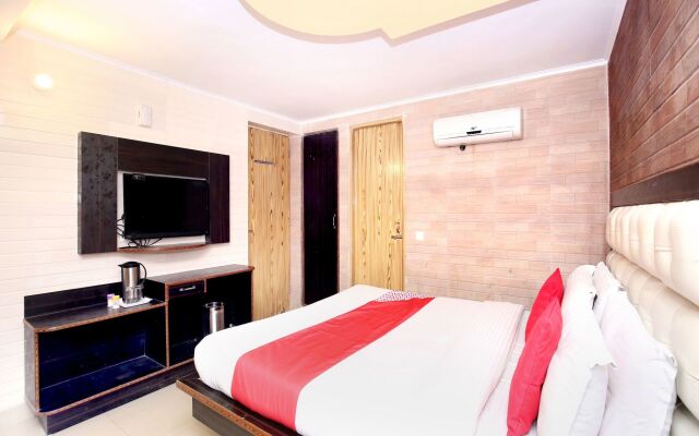 OYO 5956 Hotel Continental Inn 42