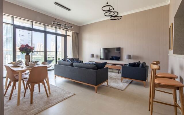 Modern 2BR w/ Tranquil Ambience in Emirates Hills!