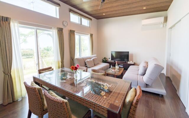 BEVERLY HILLS VILLA Miyakojima Resort