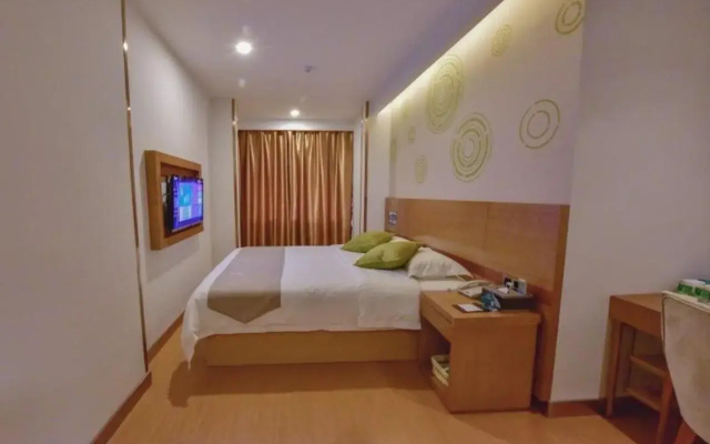 GreenTree Inn Huanggang Qichun Ouyada Plaza Selected Hotel