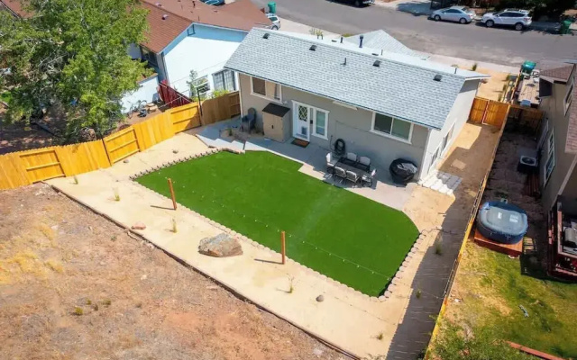 The Deco Retreat - UNR - Pet Friendly