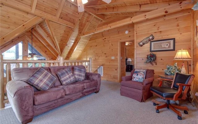 Destinys Lodge - Five Bedroom Cabin
