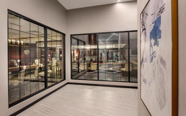 Crowne Plaza Providence-Warwick Airport by IHG