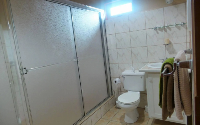 B's Guest House