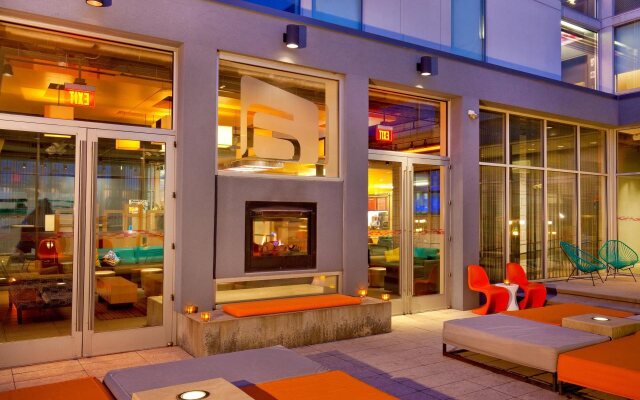 Aloft Bolingbrook