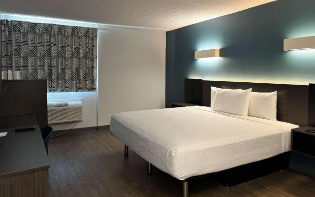 Motel 6 Carson, CA