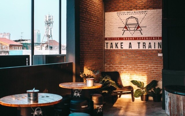 The Platform 3/4 Poshtel