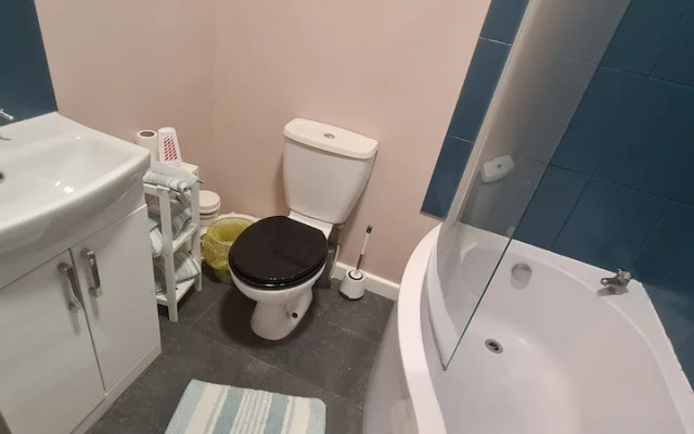 Charming 1-bed Apartment in Barnsley