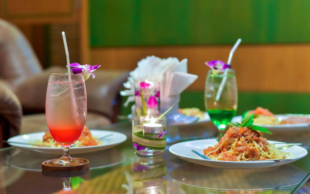 Season Palace Huahin Hotel