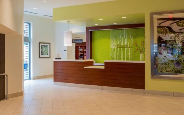 Hilton Garden Inn Alexandria Old Town National Harbor