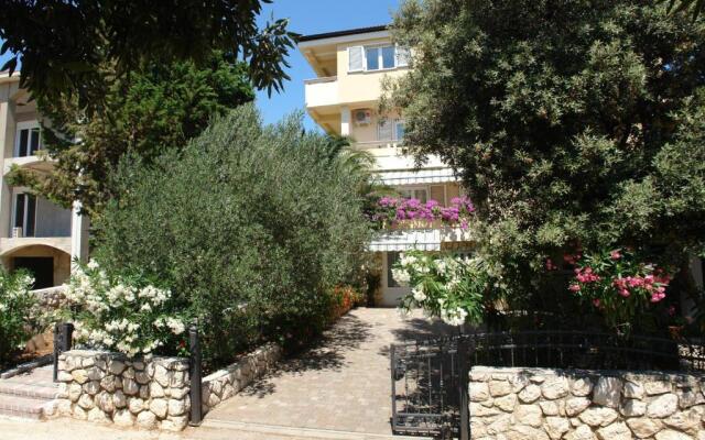 Apartments with a parking space Mandre, Pag - 18748
