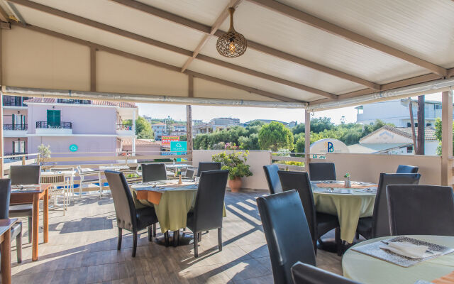 Planos Beach Hotel