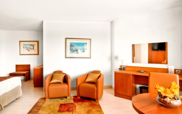 Mercure Saint Raphael Centre Plage