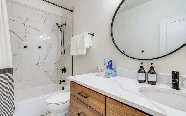 Mtn-view 'slopeside Chalet' in Granby Ranch!