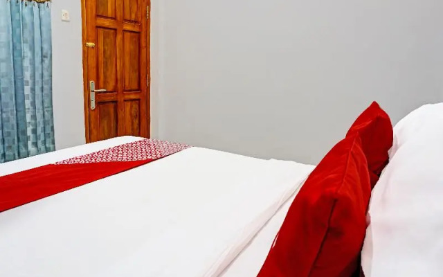 Oyo 91599 Penginapan Mutiara Madiun