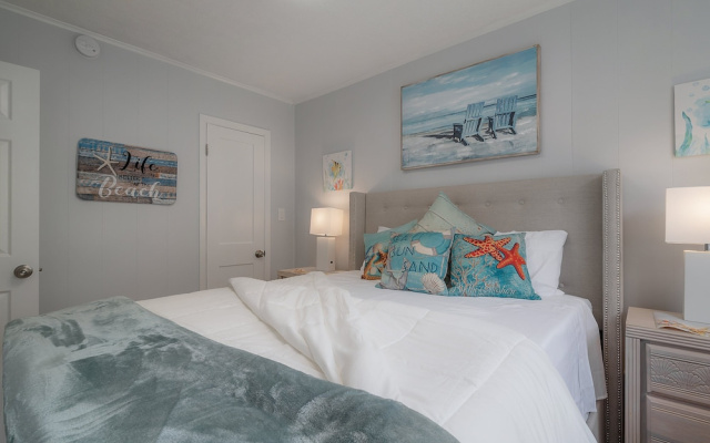 6700 Sunset Way Unit 702
