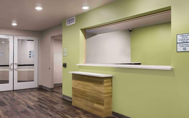 Driftwood Beach Motel