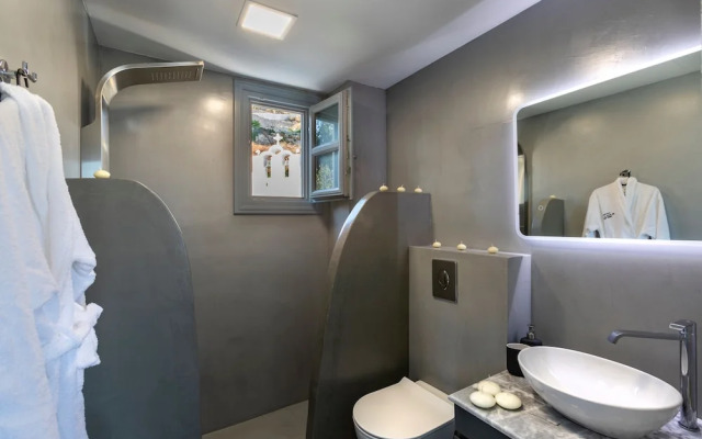 BlackStone Luxury Suites