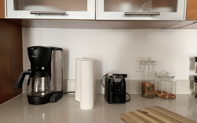 Miami World Rental - Midtown 608