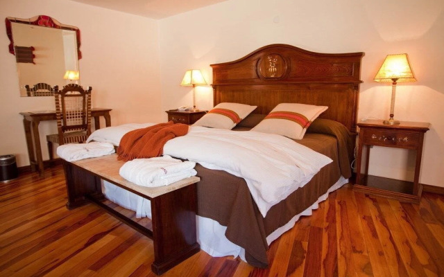 Marques de Tojo Hotel