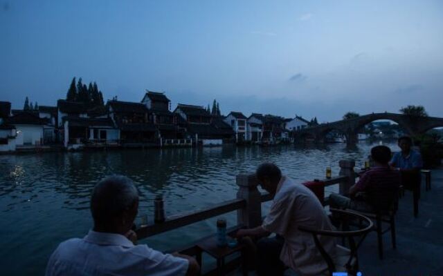 Zhujiajiao Jingting Inn