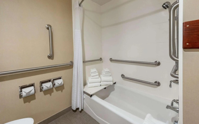 Comfort Inn and Suites