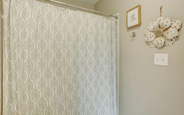 Lovely Home Next to Stadiums With Roofdeck&parking