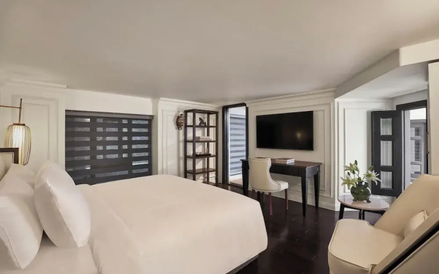 Nia Hotel