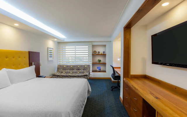 Four Points by Sheraton Medellin