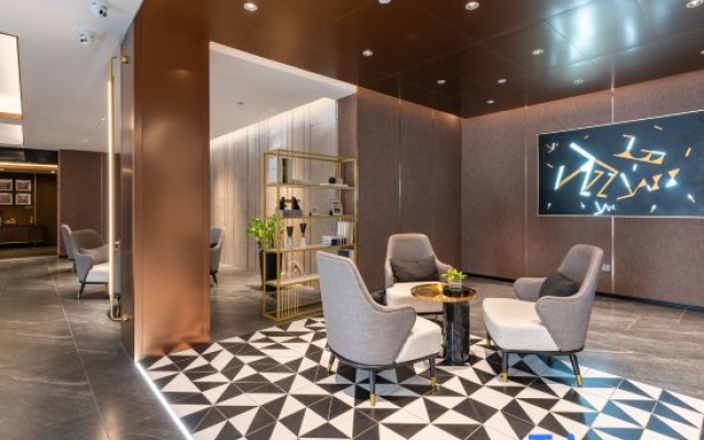 Home Inn Select Hotel (Jinan Gaoxin Wanda Qilu Software Park Subway Station Branch) – Lobby – Jinan