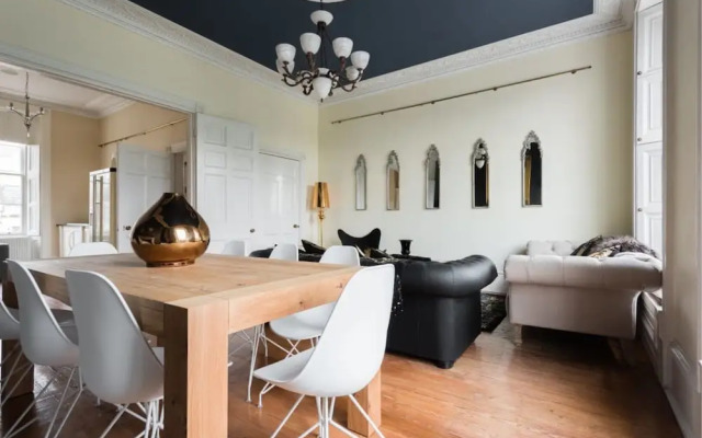 The Prince George Townhouse - Gorgeous 5bdr Townhouse