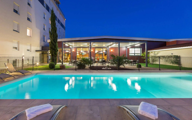 Gatsby Hotel & Restaurant by Happyculture