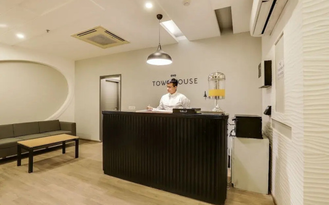 OYO Townhouse 281 Harsh Vihar Near M2K Cinemas Rohini