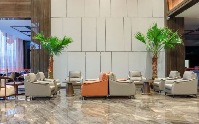 Yun-Ray Phoenix Hotel