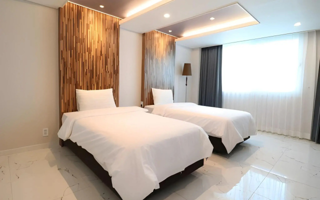 Chungju Grand Hotel