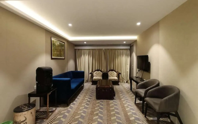 Hotel Highway Inn