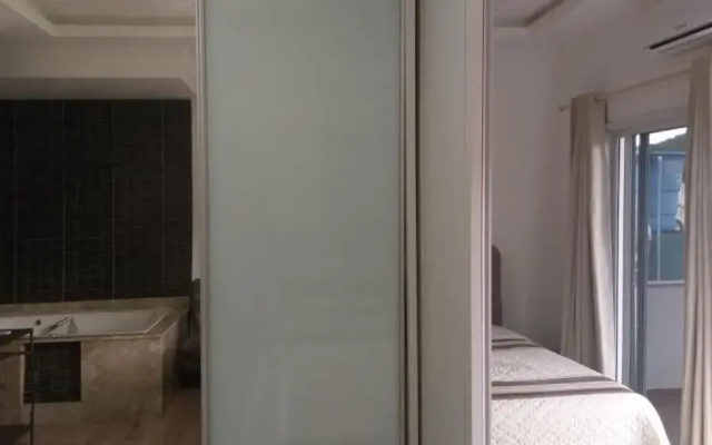 Casa com Piscina e Hidromassagem Montoski
